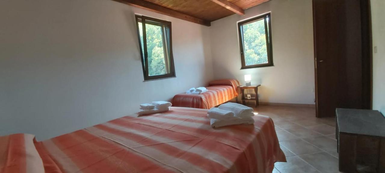 Casa Vacanza Tortorici エクステリア 写真